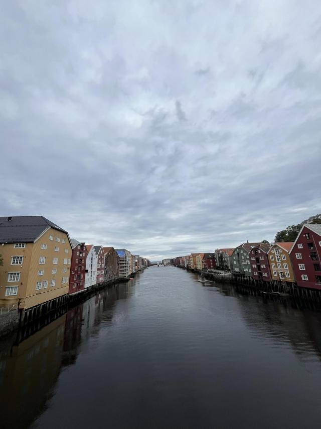 I Trondheim jako takový má co nabídnout jako například tento výhled nebo velkou katedrálu v centru města. | Autor: Kateřina Šnejdrlová